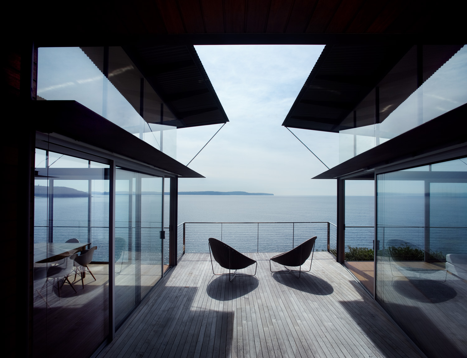Casey Brown Architecture's Whale Beach House, Built by Bellevarde